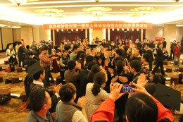 大师出场 全场欢呼