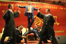 杨安催眠课堂现场表演世界顶级催眠秀