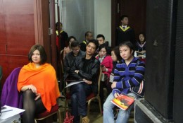 坐在门口也要听杨安教授的课程