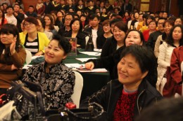 杨安教授轻松愉悦的课堂氛围