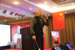 师父耐心教导