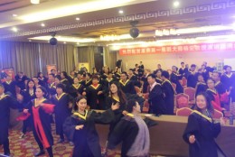 杨安教授现场跳有氧操