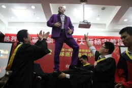 瞬间变钢板