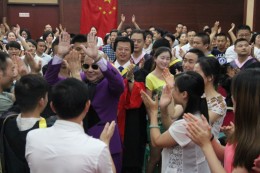 热烈祝贺亚洲第一催眠大师杨安教授2015年6月26-27日重庆演讲圆满成功